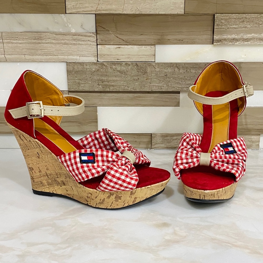 Women Platforms (8M)